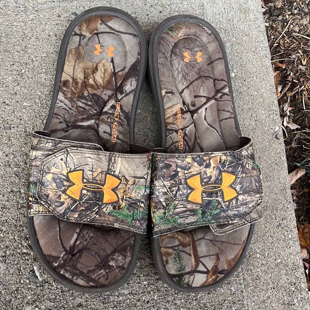 Under Armour slides mens size 8